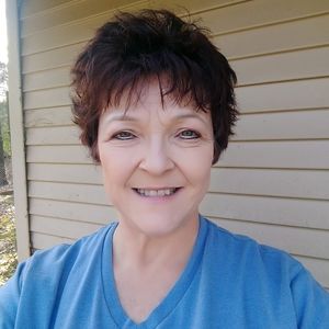 Meet your Posher, Deborah